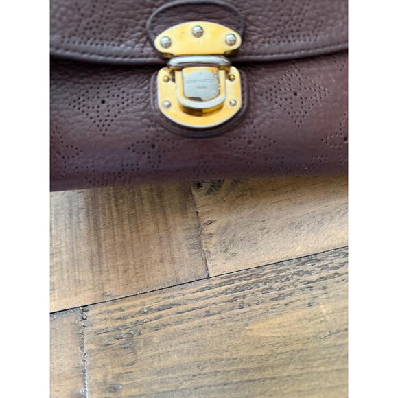 LOUIS VUITTON Mahina Portefeuille Amelia Long Wallet Dark Brown - Picture 3 of 16